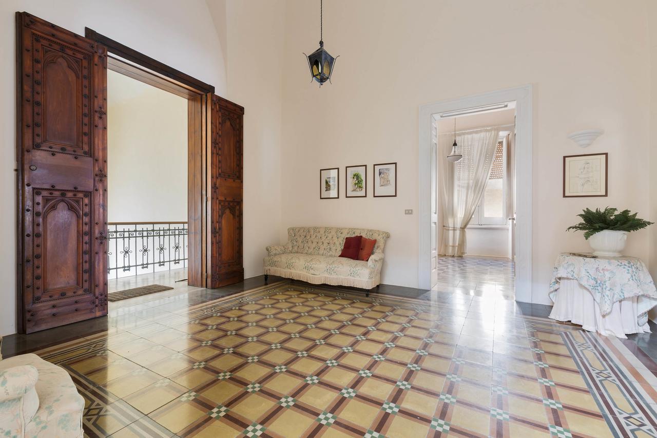 Palazzo Piccinno Parabita Exterior photo