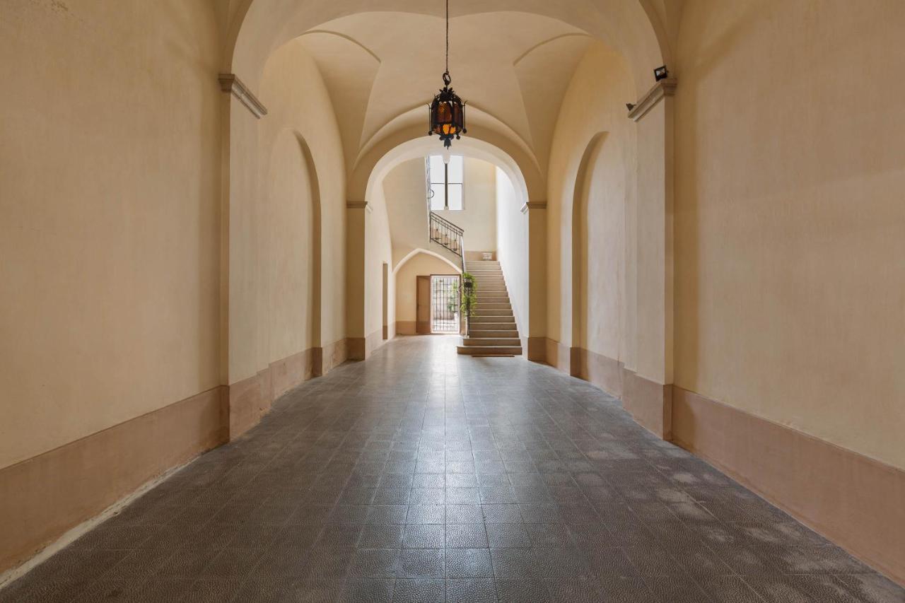 Palazzo Piccinno Parabita Exterior photo