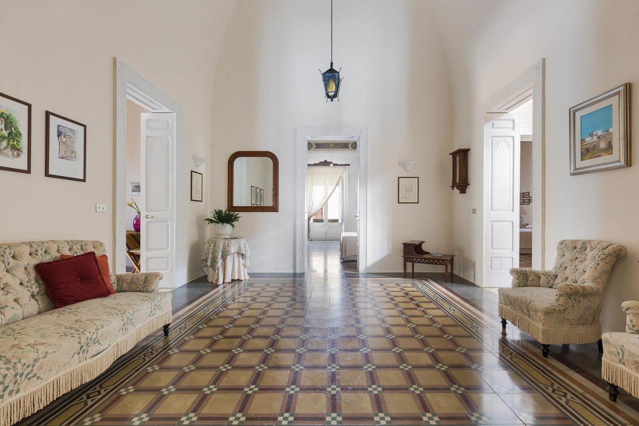 Palazzo Piccinno Parabita Exterior photo
